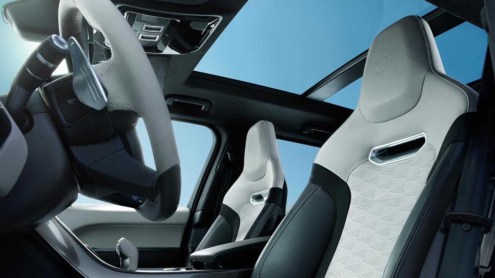 Range Rover Sport SVR: сиденья Performance с отделкой кожей Windsor.