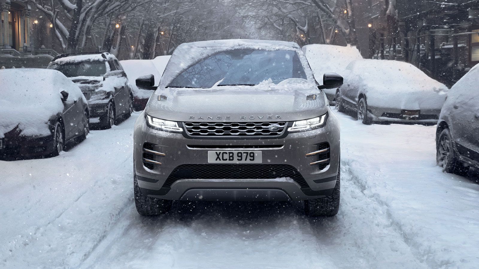 Полный привод дарит уверенность на дороге и бездорожье.