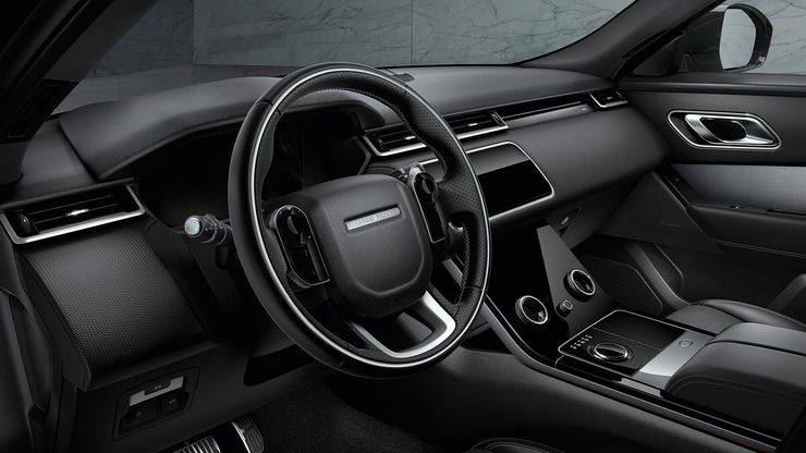 Рулевое колесо с отделкой кожей и накладкой Chrome.